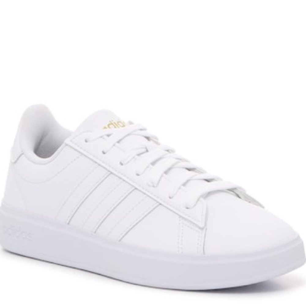 Like new adidas Grand Court 2.0 women’s sneakers